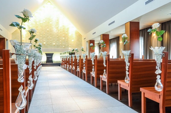 「ANAクラウンプラザホテル熊本ニュースカイ」のチャペルで叶える家族婚