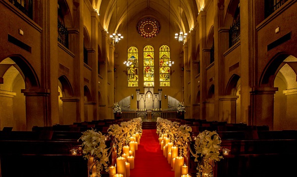 荘厳な大聖堂で叶える少人数の結婚式「パレスへいあん」