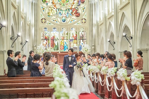 横浜の独立型チャペルで挙げる、少人数の家族婚