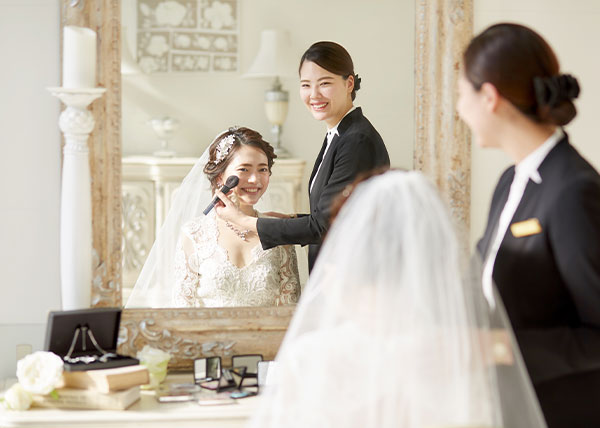 ブライズルームで衣装着替え&ヘアメイク