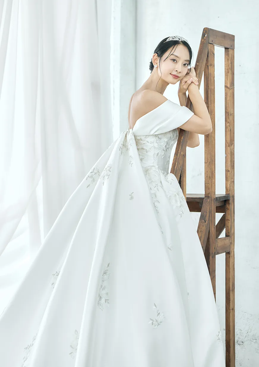 家族挙式のウェディングドレス