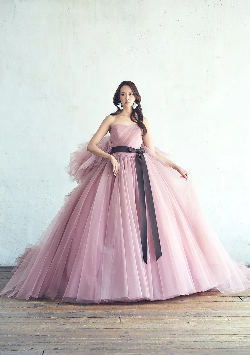 家族挙式のウェディングドレス