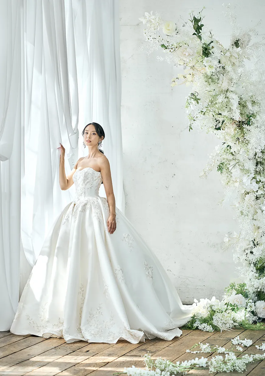 家族挙式のウェディングドレス