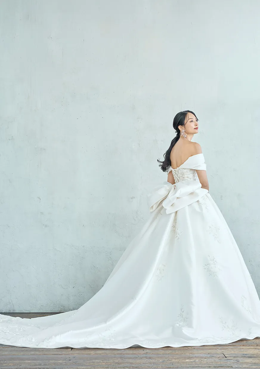 家族挙式のウェディングドレス