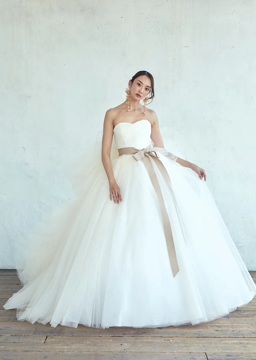 家族挙式のウェディングドレス