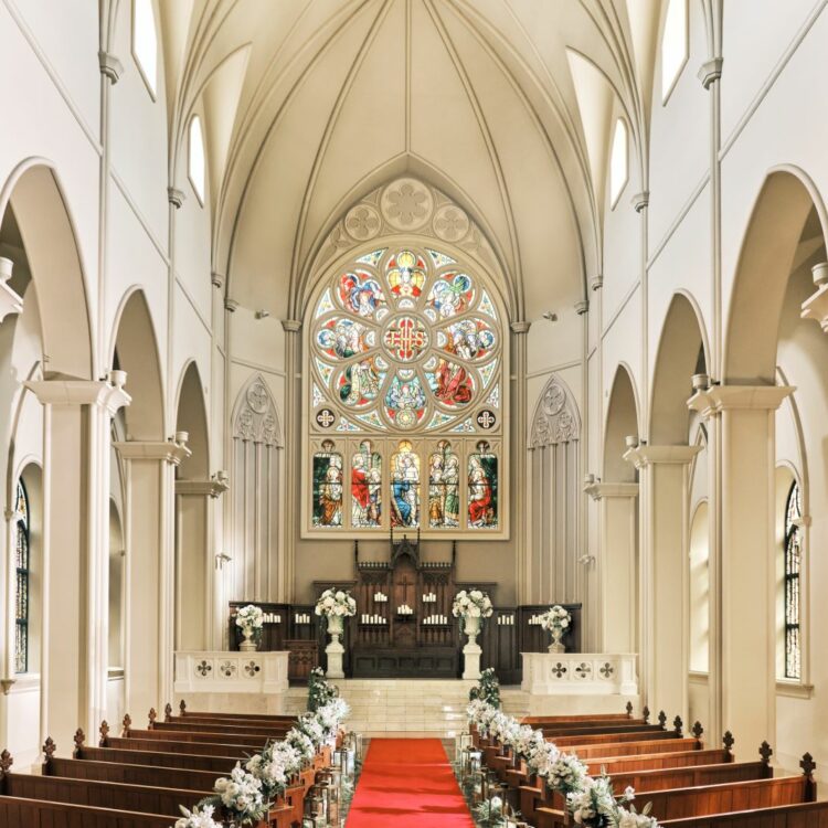 セントアクアチャペル大宮大聖堂 ｜少人数挙式・家族婚なら家族挙式