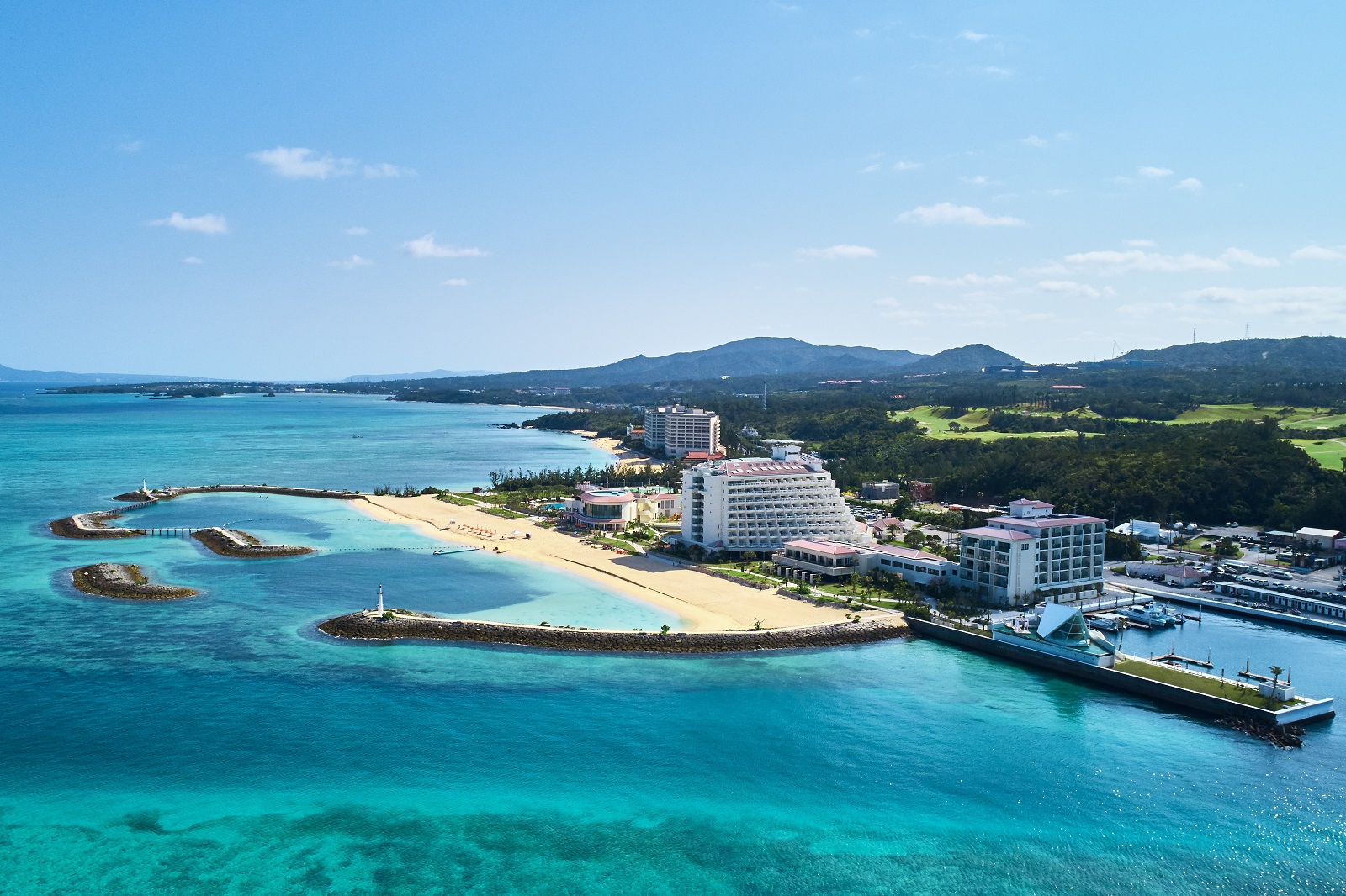 セントアクアチャペル沖縄(家族挙式・家族婚)